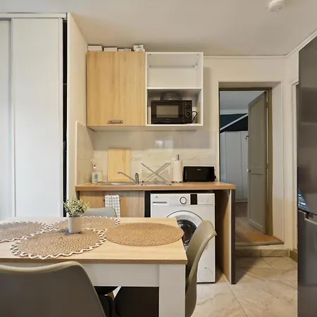 Appartamento Chic House With Parking